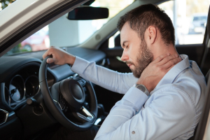 a person with in injured neck